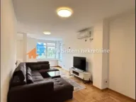 Izdavanje, trosoban stan, 100m², Savski Venac, Beograd - image 1