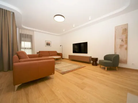 Izdavanje, trosoban stan, 104m², City Kvart, Podgorica - image 6