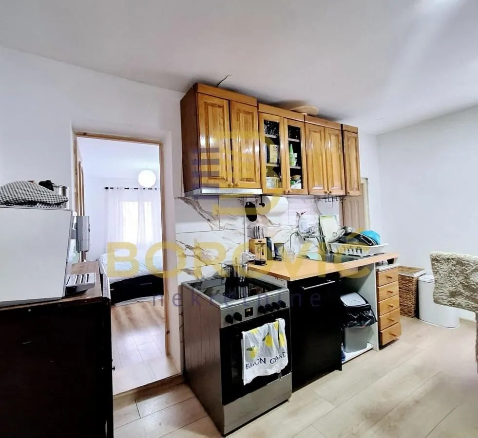 Sale, house, 80m², Voždovac Sve Podlokacije, Beograd
