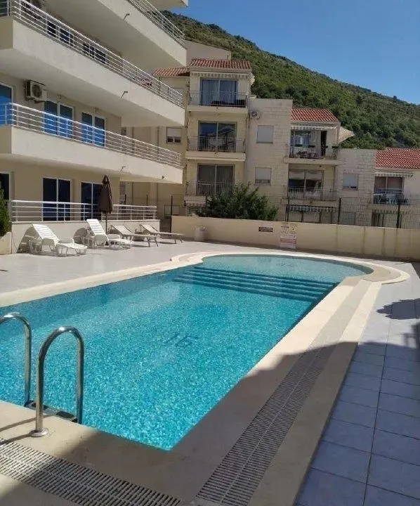 Sale, one bedroom apartment, 49m², Petrovac, Budva