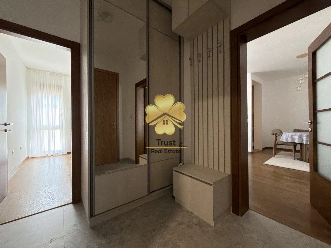 Izdavanje, dvosoban stan, 70m², Vezirov Most, Podgorica