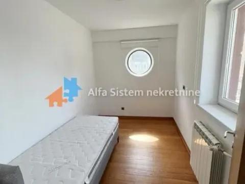 Izdavanje, četvorosoban stan, 80m², Savski Venac, Beograd - image 13