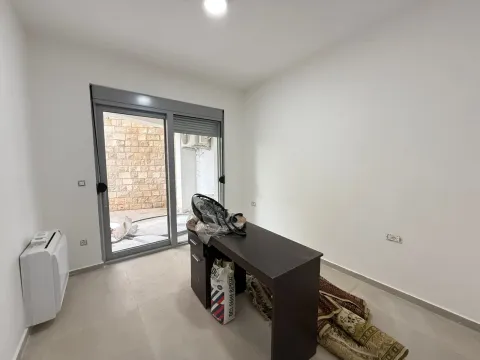 Sale, three bedroom apartment, 90m², Tivat, Crna Gora - image 7