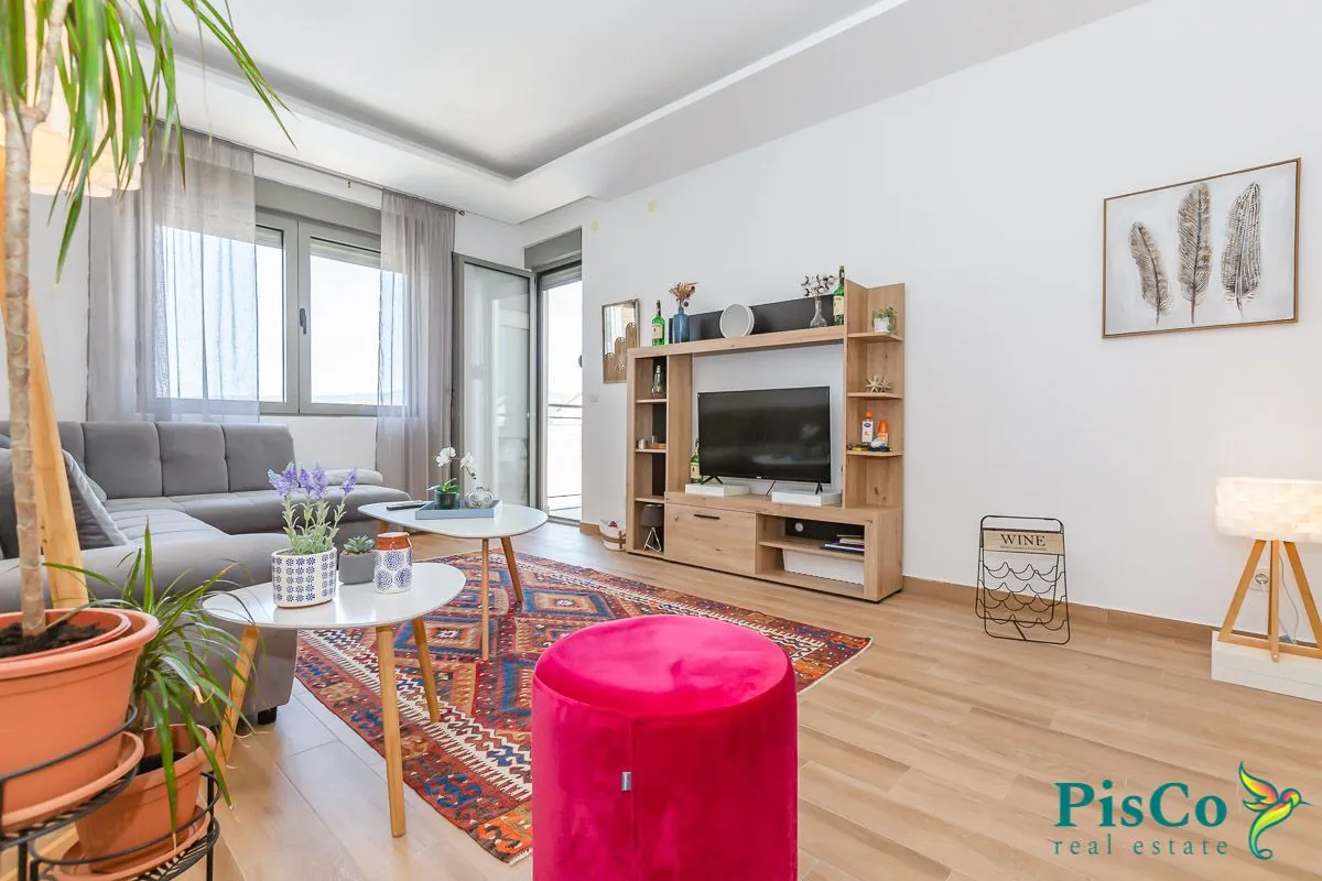 Prodaja, jednosoban stan, 57m², Tivat, Crna Gora
