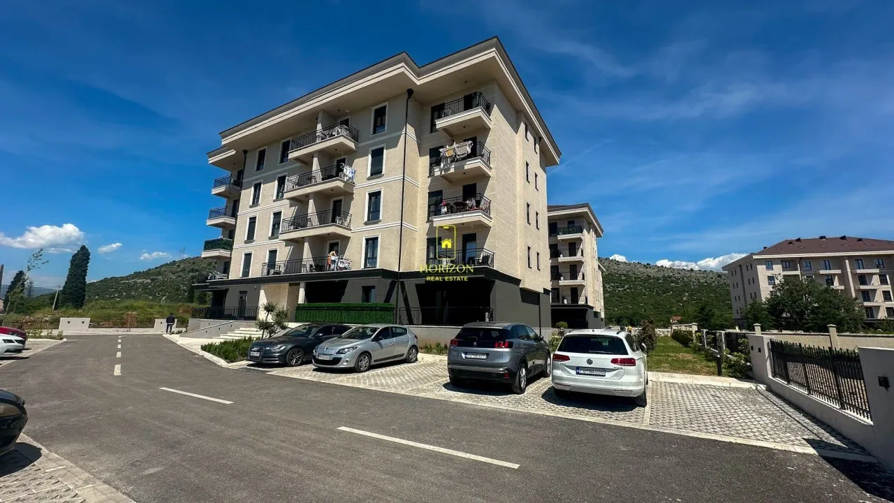 Prodaja, jednosoban stan, 45m², Tološi, Podgorica