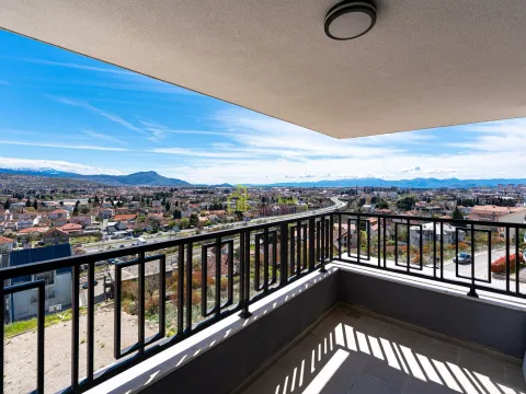 Sale, three bedroom apartment, 115m², Gorica C, Podgorica - image 17