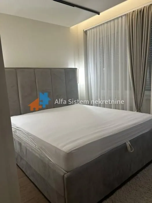 Izdavanje, dvosoban stan, 50m², Stari Grad, Beograd