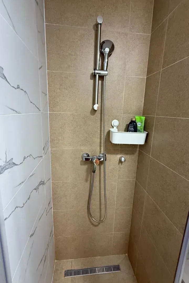 Izdavanje, jednosoban stan, 24m², Lazi, Budva
