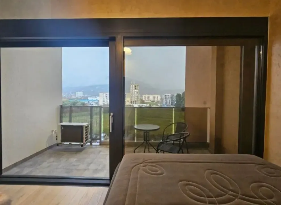 Prodaja, jednosoban stan, 40m², Soho City, Bar