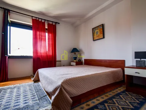 Prodaja, kuća, 370m², Tološi, Podgorica - image 31