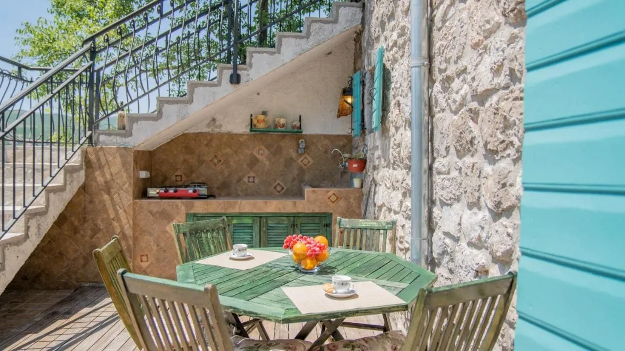 Prodaja, kuća, 150m², Milovići, Tivat