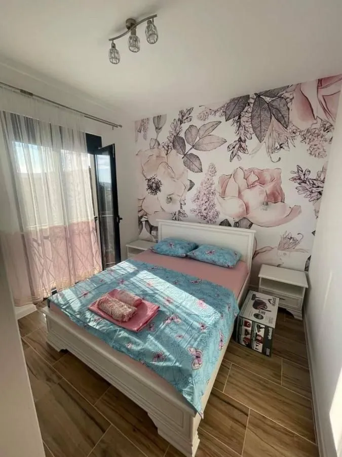 Rent, one bedroom apartment, 47m², Tivat, Crna Gora