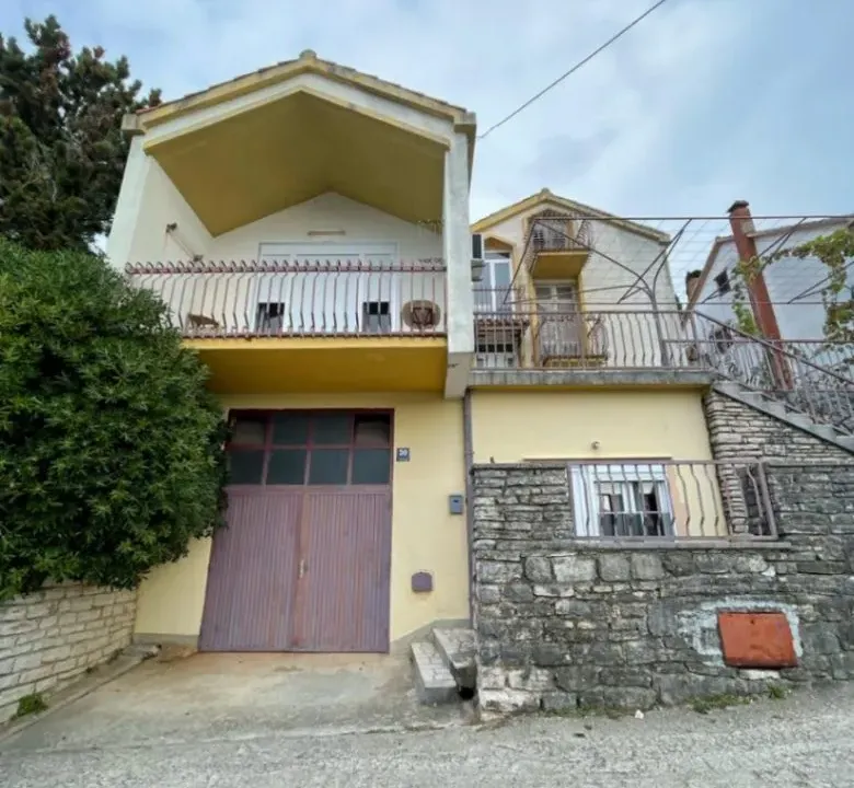 Sale, house, 220m², Srbina, Herceg Novi