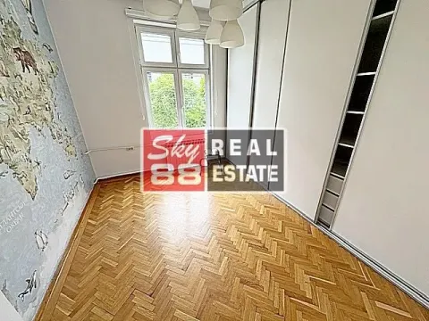 Rent, three bedroom apartment, 130m², Neimar, Vračar Sve Podlokacije - image 4