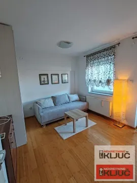 Izdavanje, garsonjera, 23m², Podbara, Novi Sad Sve Podlokacije - image 3