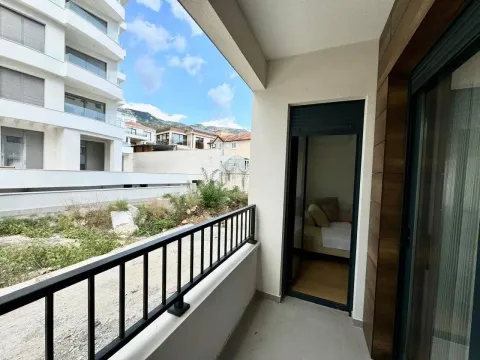 Sale, one bedroom apartment, 45m², Bečići, Budva - image 7
