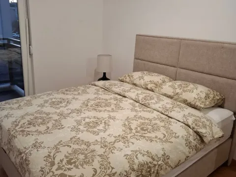 Rent, one bedroom apartment, 47m², Pobrežje, Podgorica - image 13