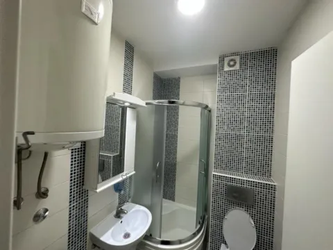 Izdavanje, jednosoban stan, 38m², Lazi, Budva - image 2