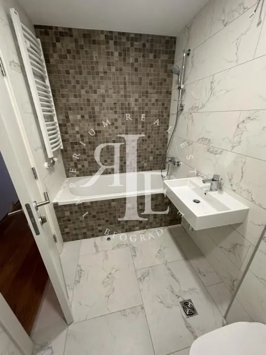 Prodaja, trosoban stan, 84m², Tošin bunar, Novi Beograd Sve Podlokacije