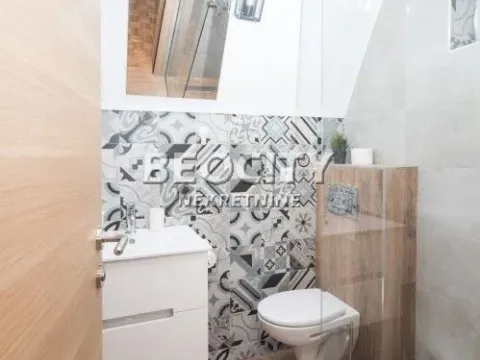 Izdavanje, kuća, 100m², Petrovaradin, Novi Sad - image 8