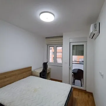 Izdavanje, jednosoban stan, 47m², City Kej, Podgorica - image 6