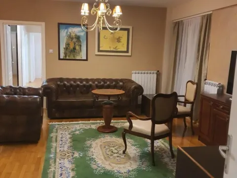 Izdavanje, četvorosoban stan, 130m², Voždovac Sve Podlokacije, Beograd - image 11