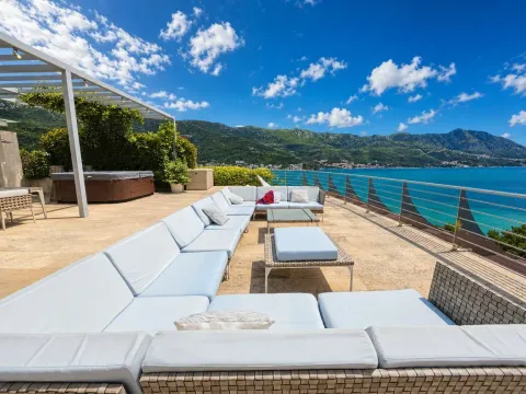 Prodaja, četvorosoban stan, 562m², Budva, Crna Gora - image 17