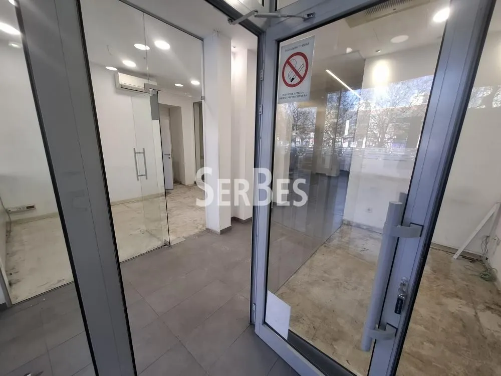 Rent, office space, 400m², Bulevar Oslobodjenja, Novi Sad Sve Podlokacije