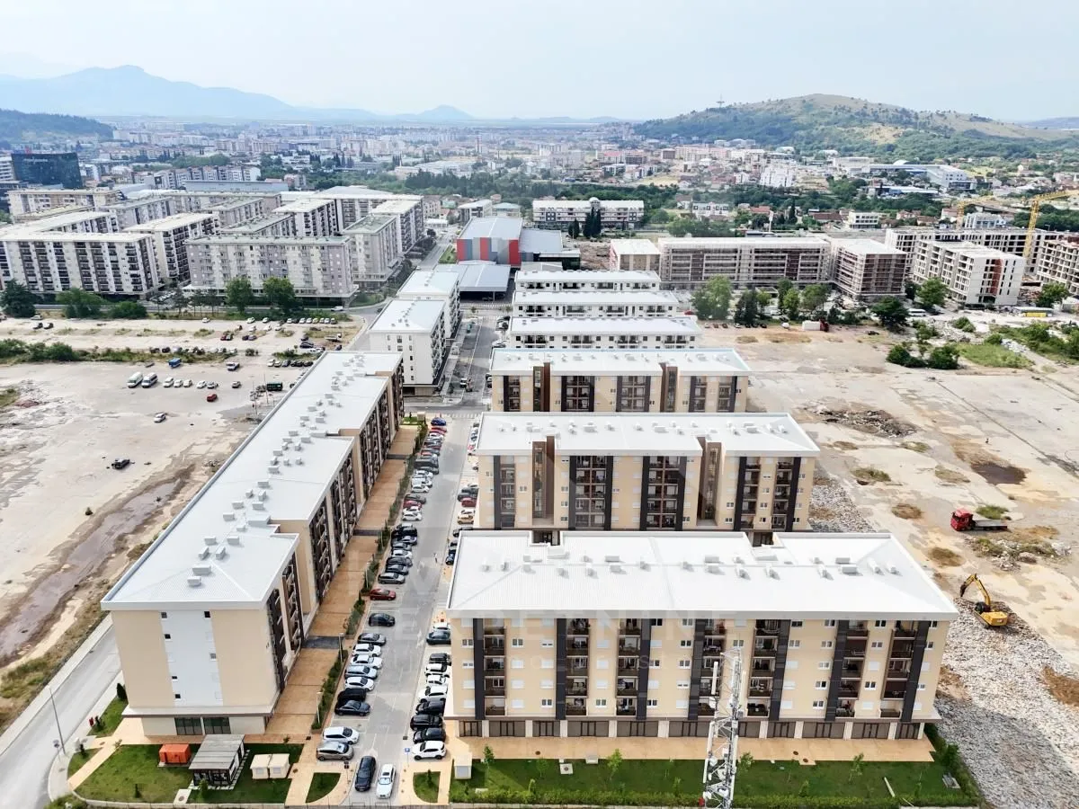 Izdavanje, poslovni prostor, 120m², New City, Podgorica