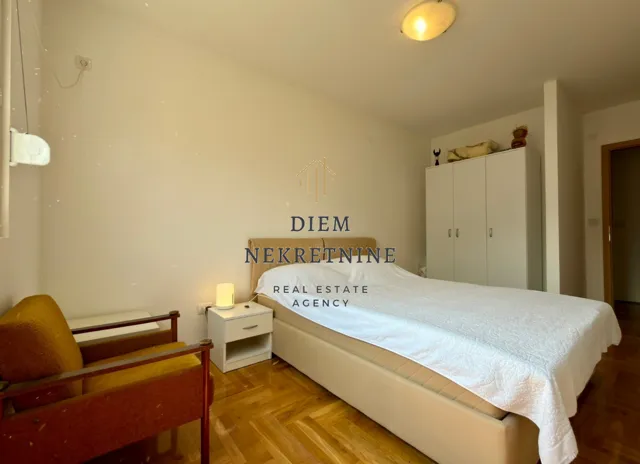 Sale, two bedroom apartment, 76m², Centar, Bar
