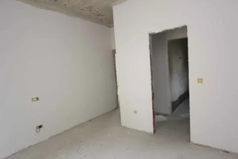 Unutrašnjost stana u sivoj fazi gradnje. - image 14