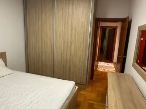 Izdavanje, dvosoban stan, 66m², Centar, Podgorica - image 8