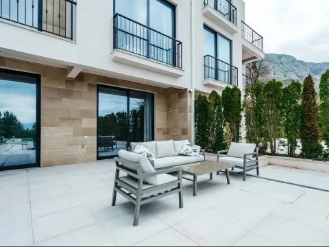 Kuća in Rafailovići