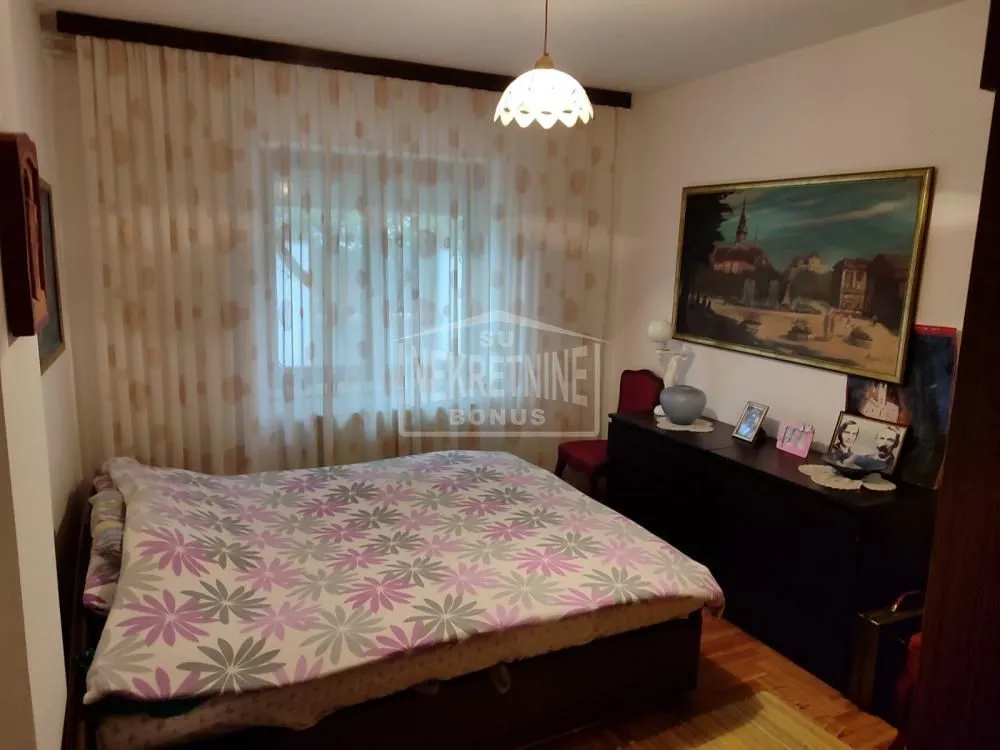Prodaja, kuća, 270m², Železničko Naselje, Subotica