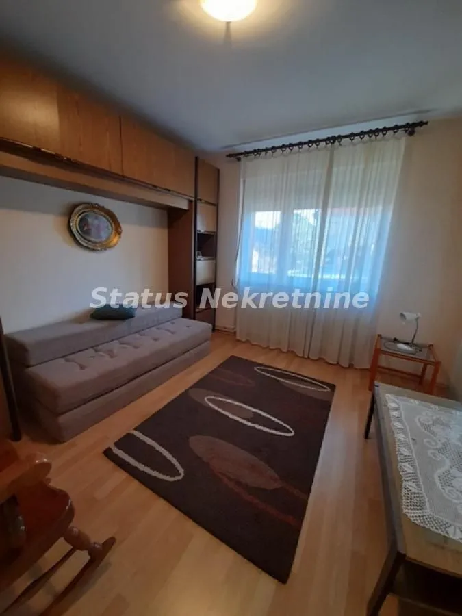 Prodaja, kuća, 360m², Sremska Kamenica, Petrovaradin