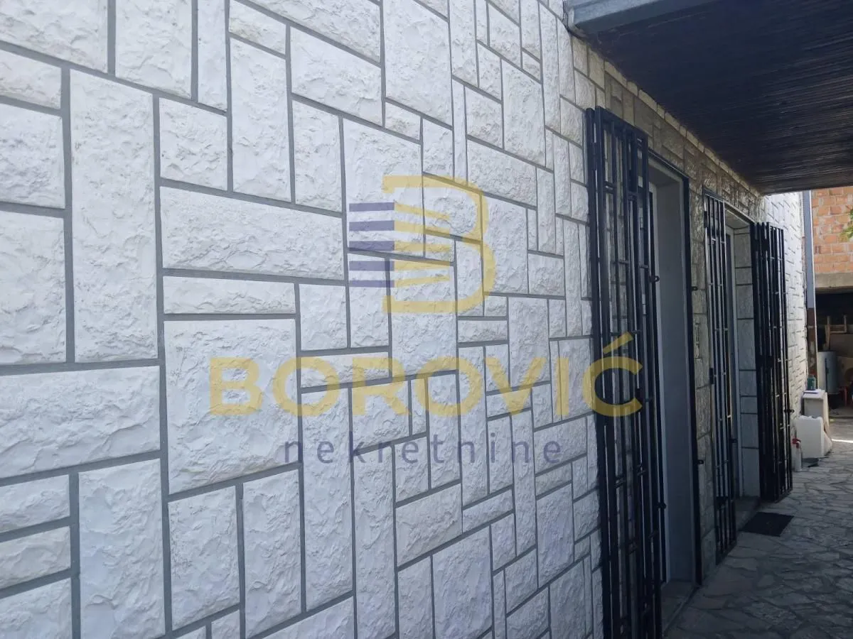 Rent, house, 95m², Borča 1, Borča Sve Podlokacije