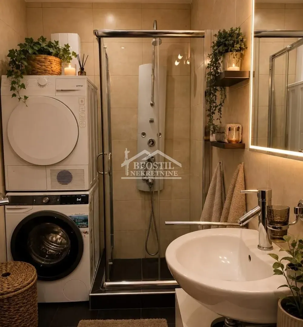 Sale, four bedroom apartment, 157m², Lion, Zvezdara Sve Podlokacije