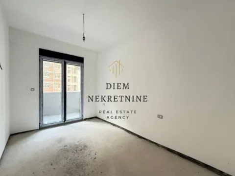 Prodaja, stan, 43m², Stari Aerodrom, Podgorica - image 4