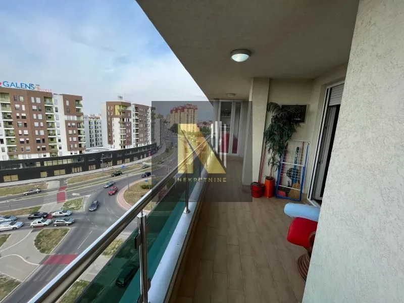 Prodaja, trosoban stan, 108m², Bulevar patrijarha Pavla, Novi Sad Sve Podlokacije