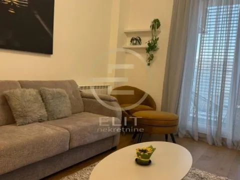 Izdavanje, stan, 42m², Bulevar Evrope, Novi Sad Sve Podlokacije - image 7
