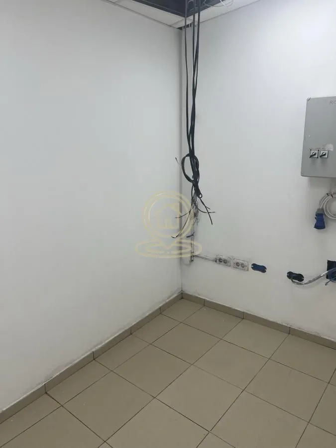 Rent, office space, 615m², Dušanovac, Voždovac Sve Podlokacije