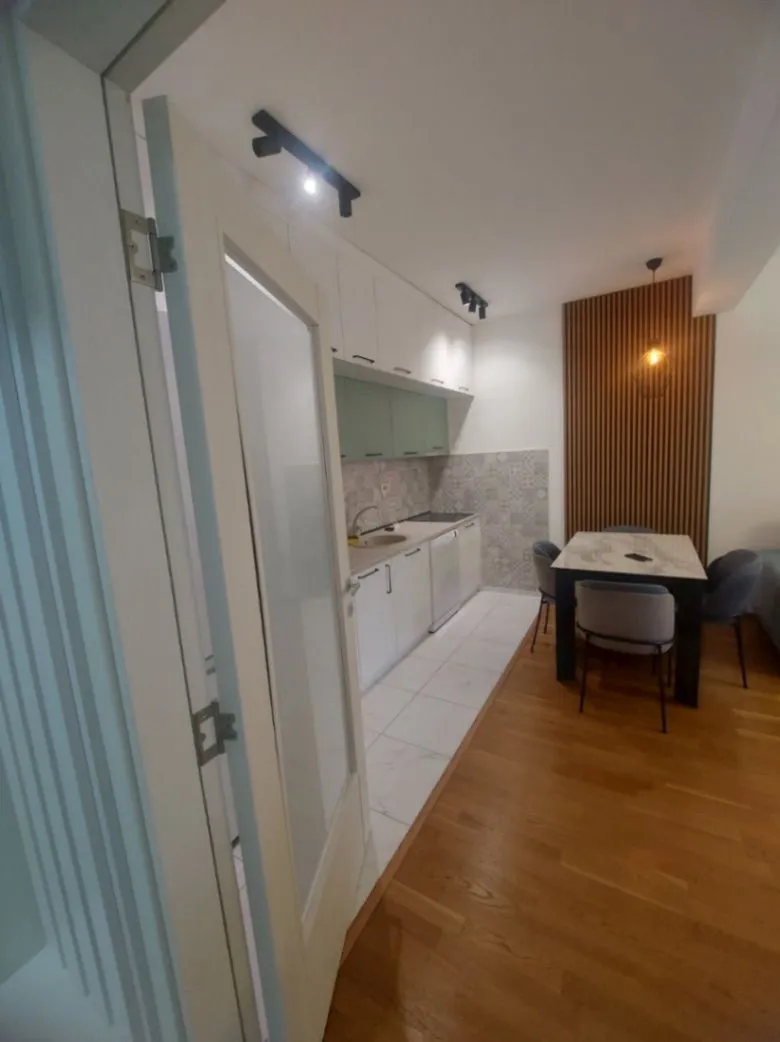 Izdavanje, dvosoban stan, 70m², Zabjelo, Podgorica
