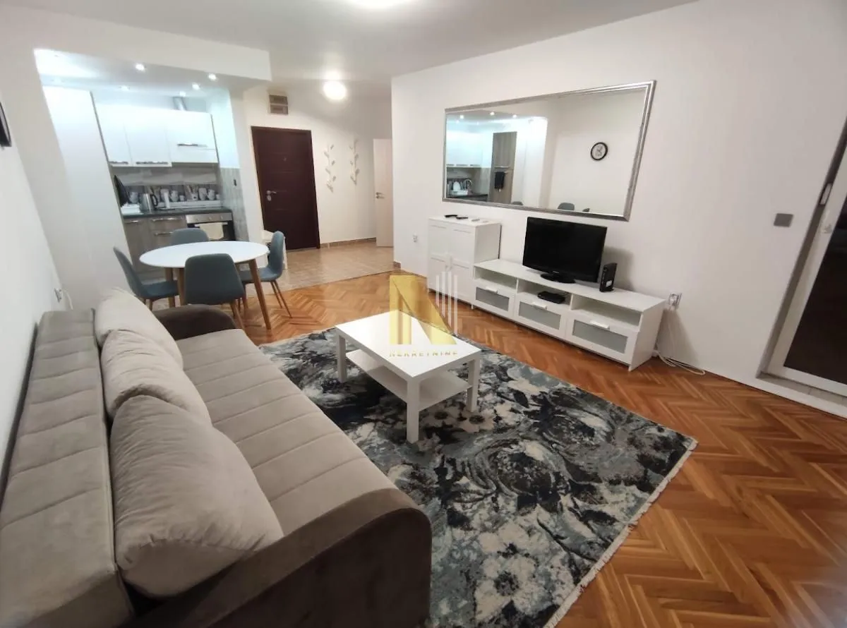Rent, two bedroom apartment, 50m², Bulevar Oslobodjenja, Novi Sad Sve Podlokacije