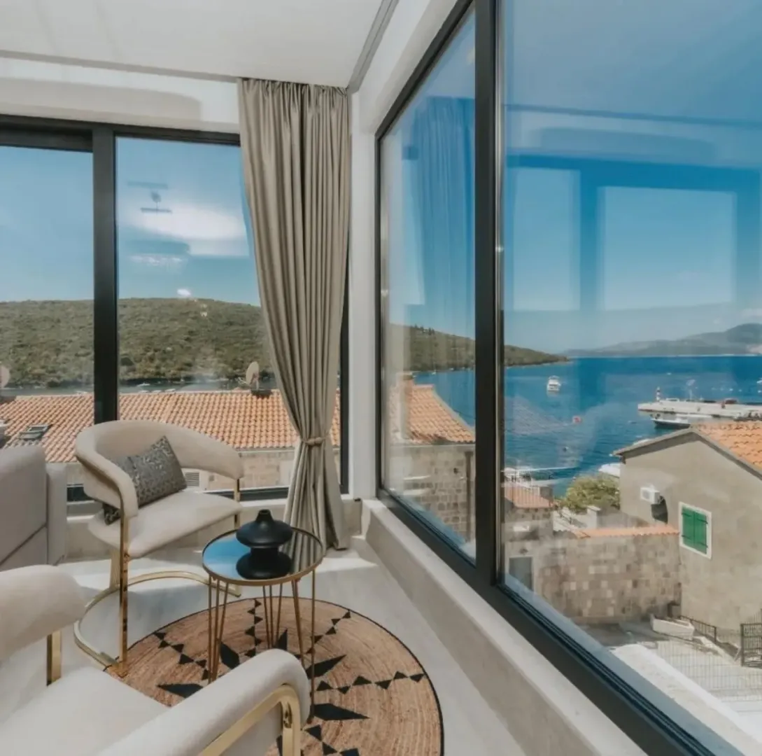 Rent, house, 240m², Bigova, Kotor