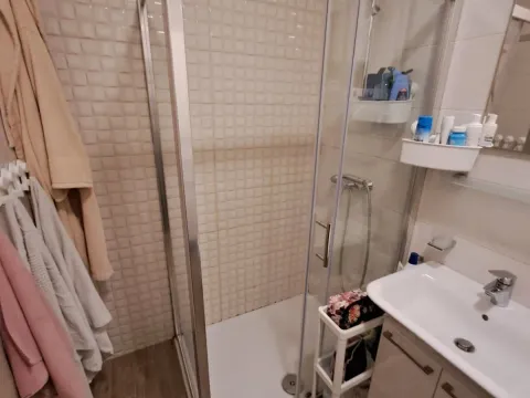 Sale, two bedroom apartment, 72m², City Kvart, Podgorica - image 13