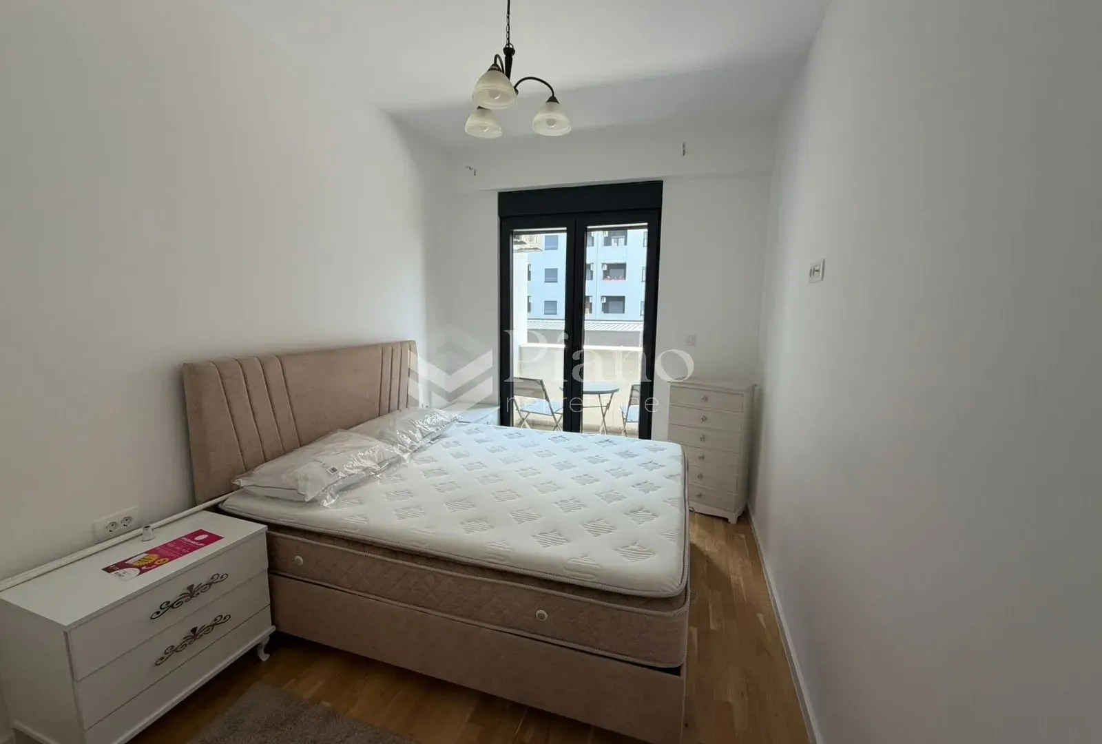 Izdavanje, jednosoban stan, 41m², Stari Aerodrom, Podgorica