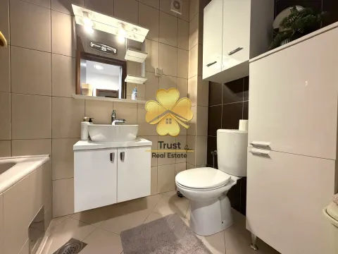 Rent, three bedroom apartment, 100m², City Kvart, Podgorica - image 15