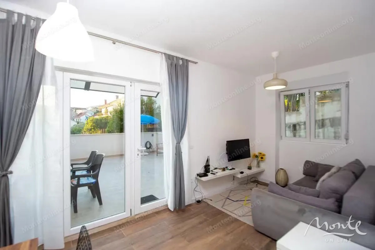 Prodaja, jednosoban stan, 62m², Kalimanj, Tivat