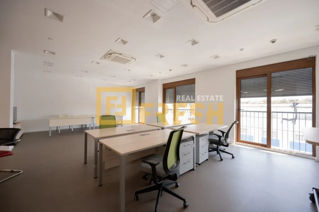 Rent, office space, 178m², Preko Morače, Podgorica