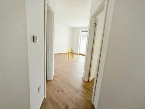 Izdavanje, poslovni prostor, 130m², Telep, Novi Sad Sve Podlokacije - image 12